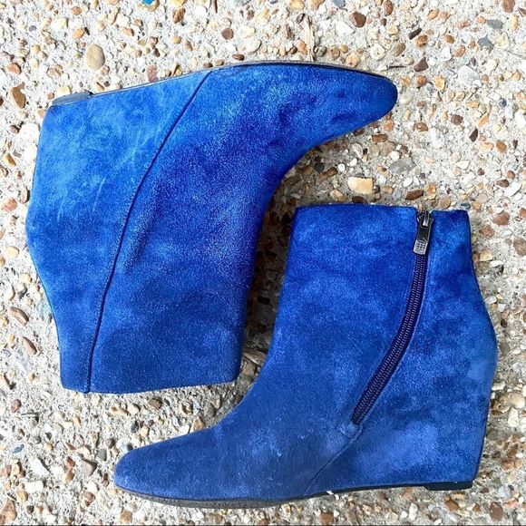 Vince Camuto Melisi Blue Suede Ankle Boots 7.5 - Picture 2 of 7